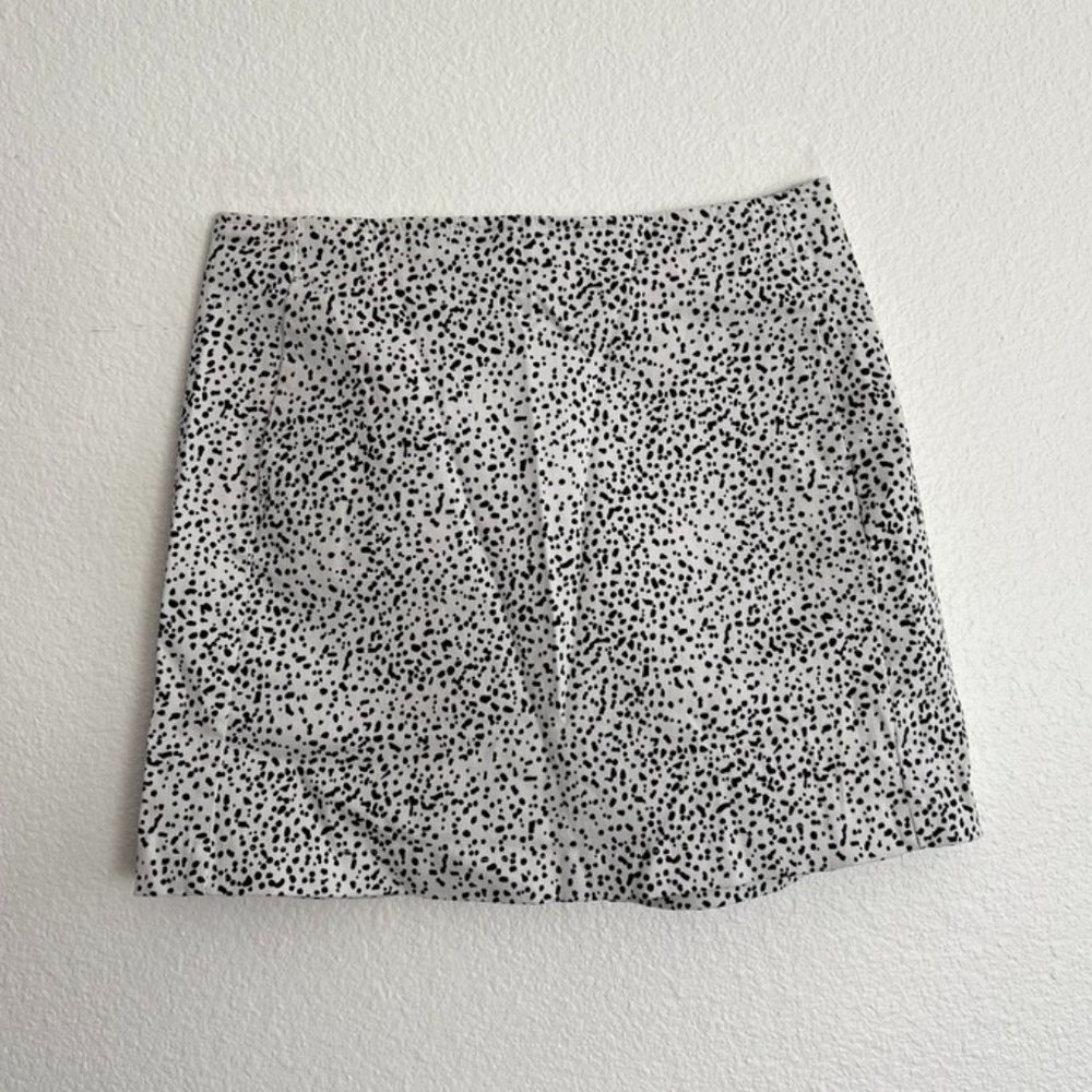 Urban Outfitters White Patterned Mini Skirt Medium - Picture 1 of 3